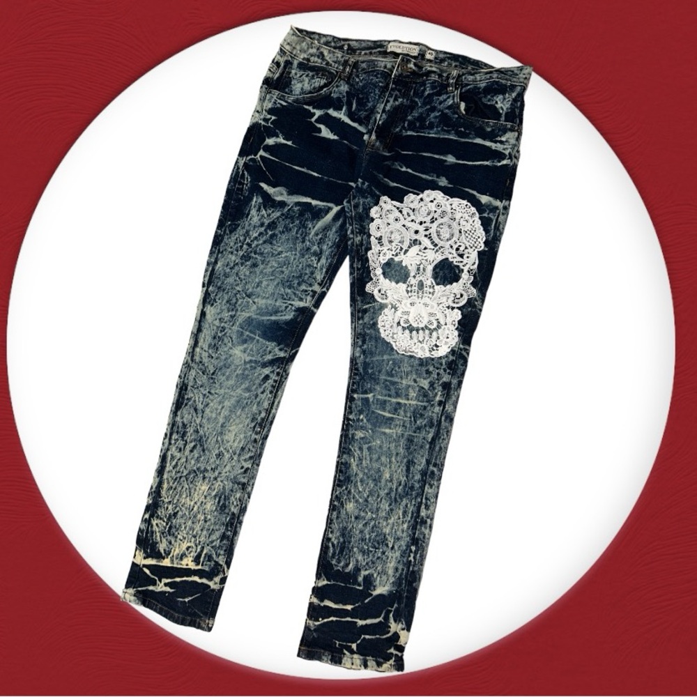 Evolution Flashy Bleach Designed Lace Skull Appli… - image 1